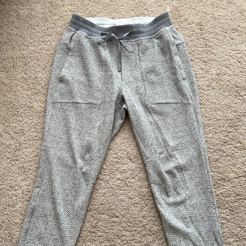Lululemon At Ease Jogger Heathered Grey (medium)